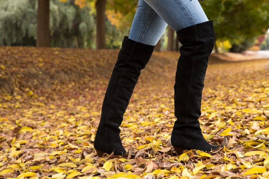 wearing-boots-over-jeans