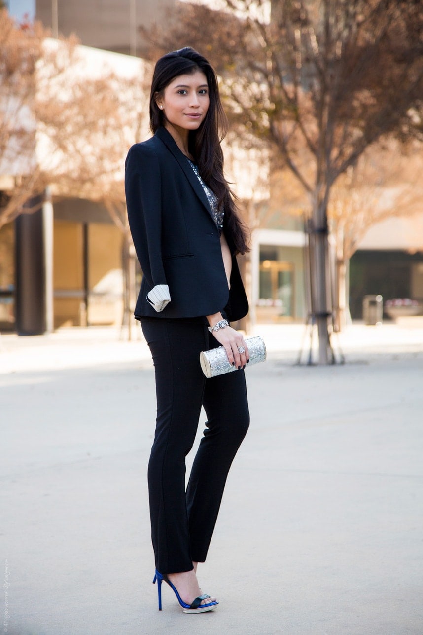 black blazer and leggings outfit - Stylishlyme