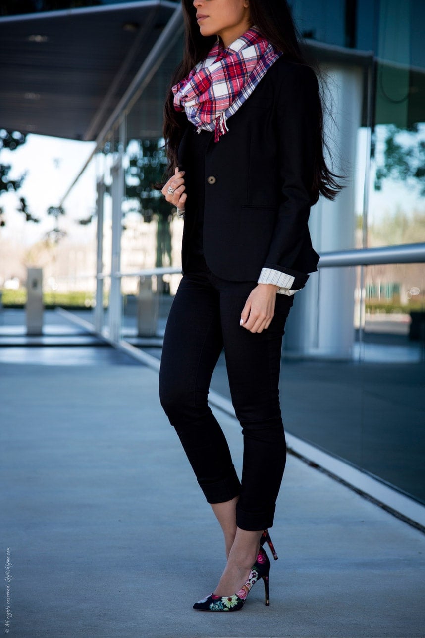 black and plaid outfit - Stylishlyme
