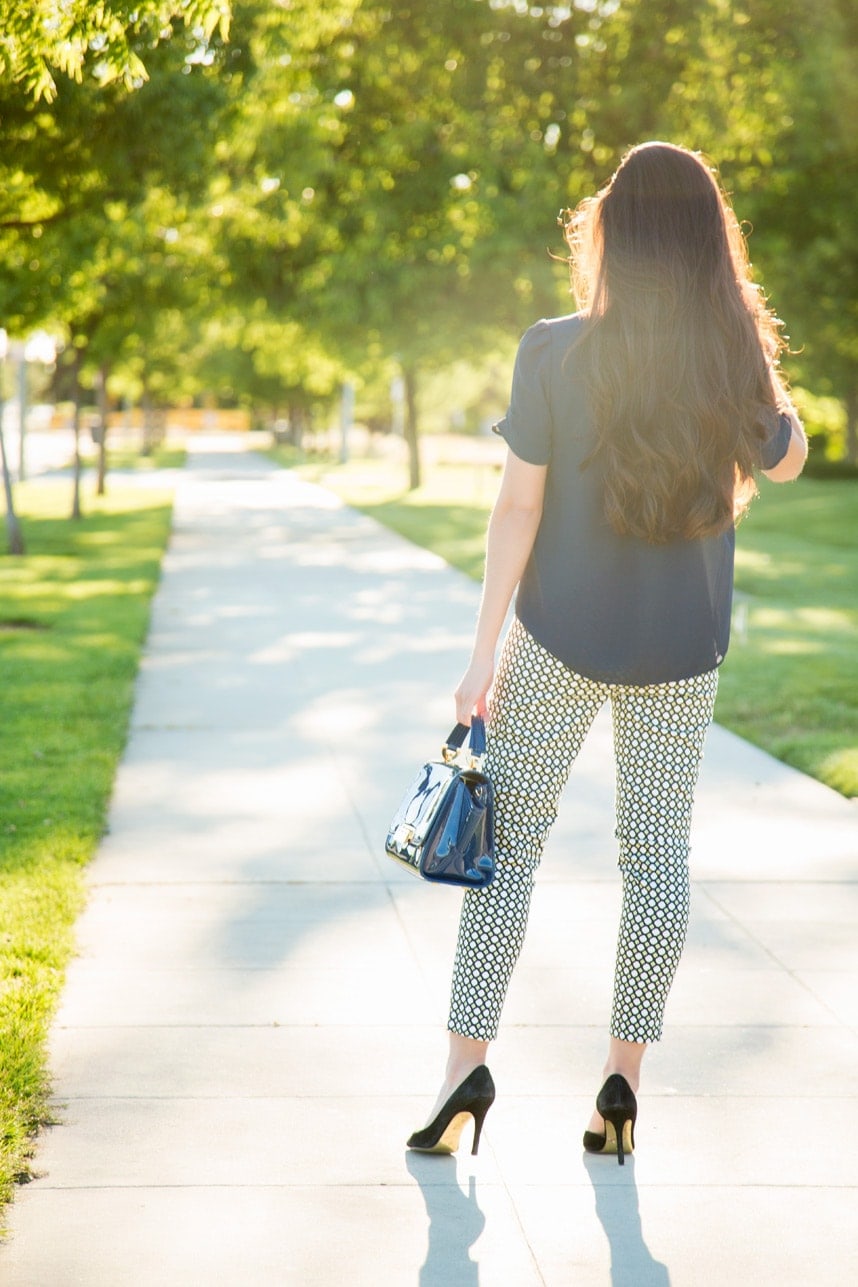 How to wear patterned pants to office for spring - stylishlyme.com