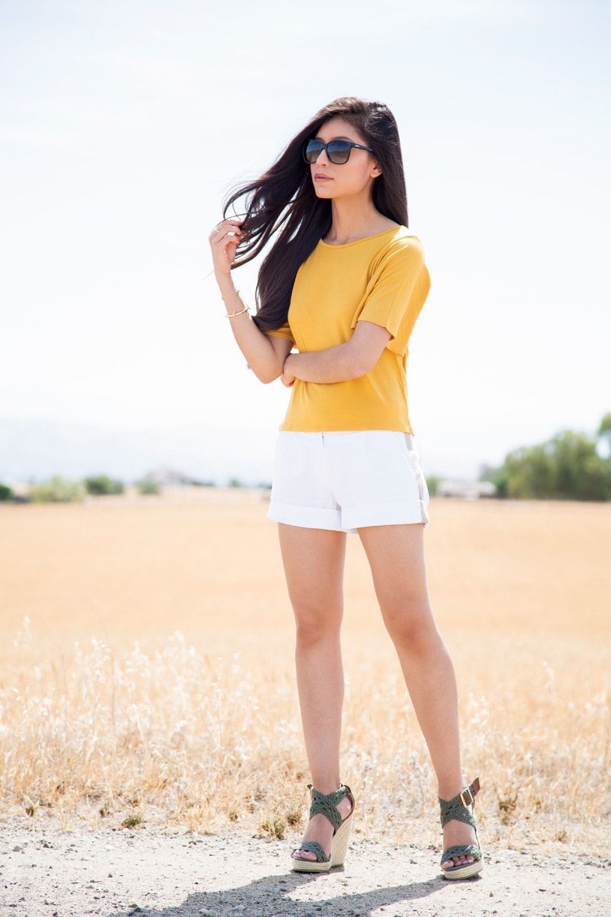 Mustard and white summer outfit - Stylishlyme.com