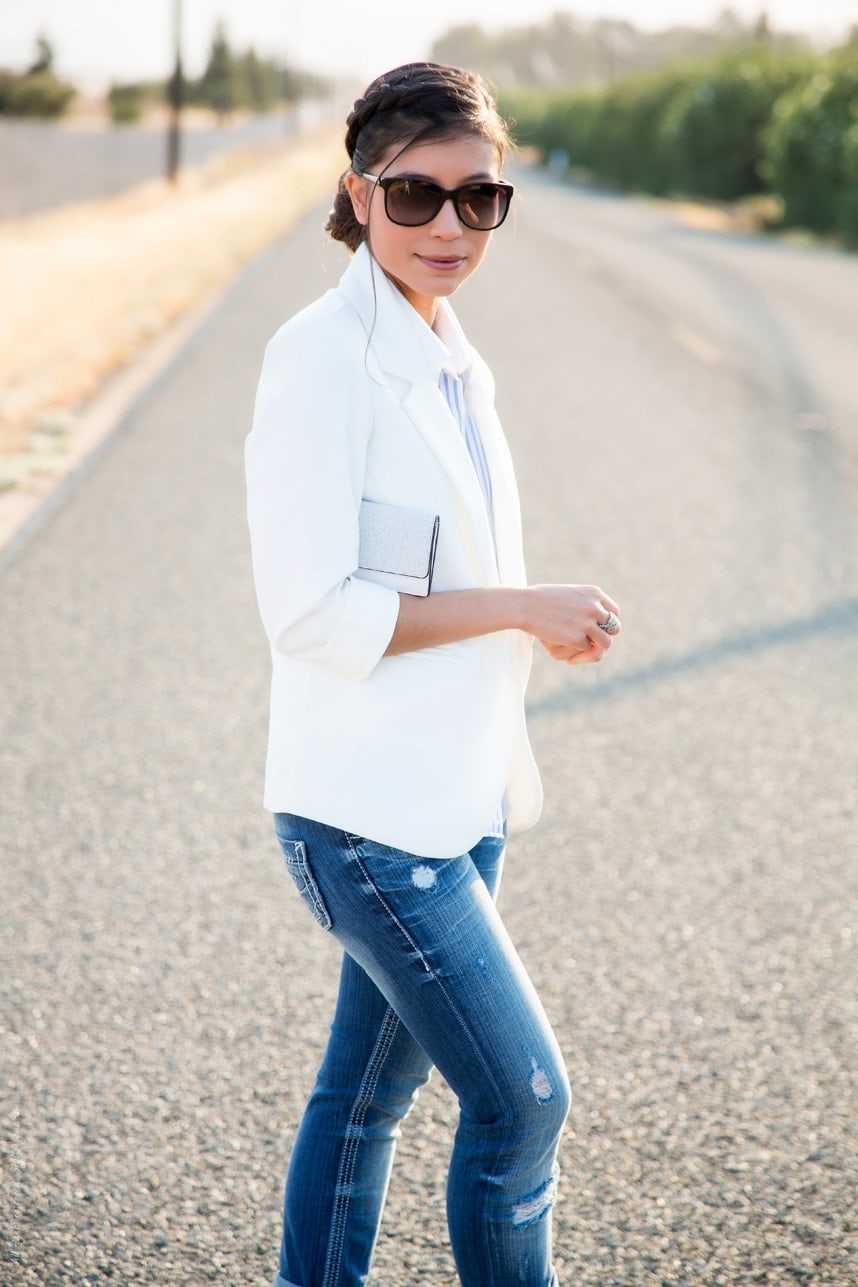 How to wear a white blazer with denim - Visit Stylishlyme.com for more outfit photos and style tips