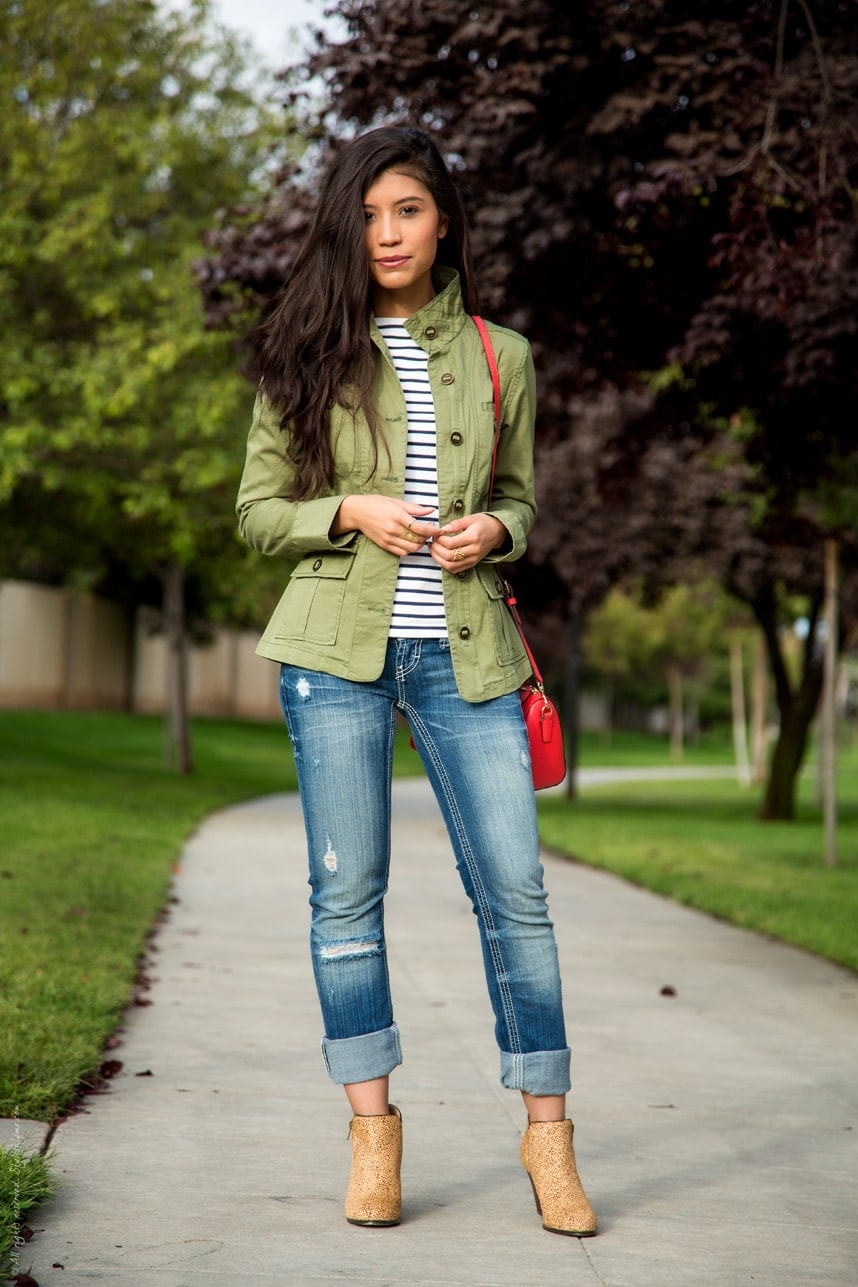 Fall military jacket outfit - Visit Stylishlyme.com for more outfit inspiration and style tips