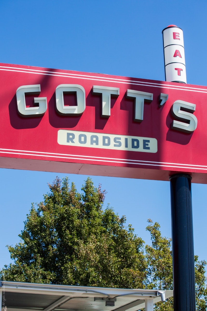 Gott's Roadside Restaurant Napa Valley - Visit Stylishlyme.com for more outfit inspiration and style tips