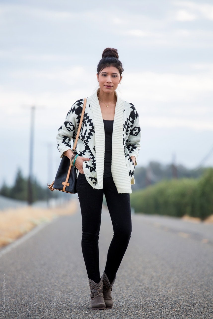 Oversized cardigan sweater fall outfit - Visit Stylishlyme.com for more outfit inspiration and style tips