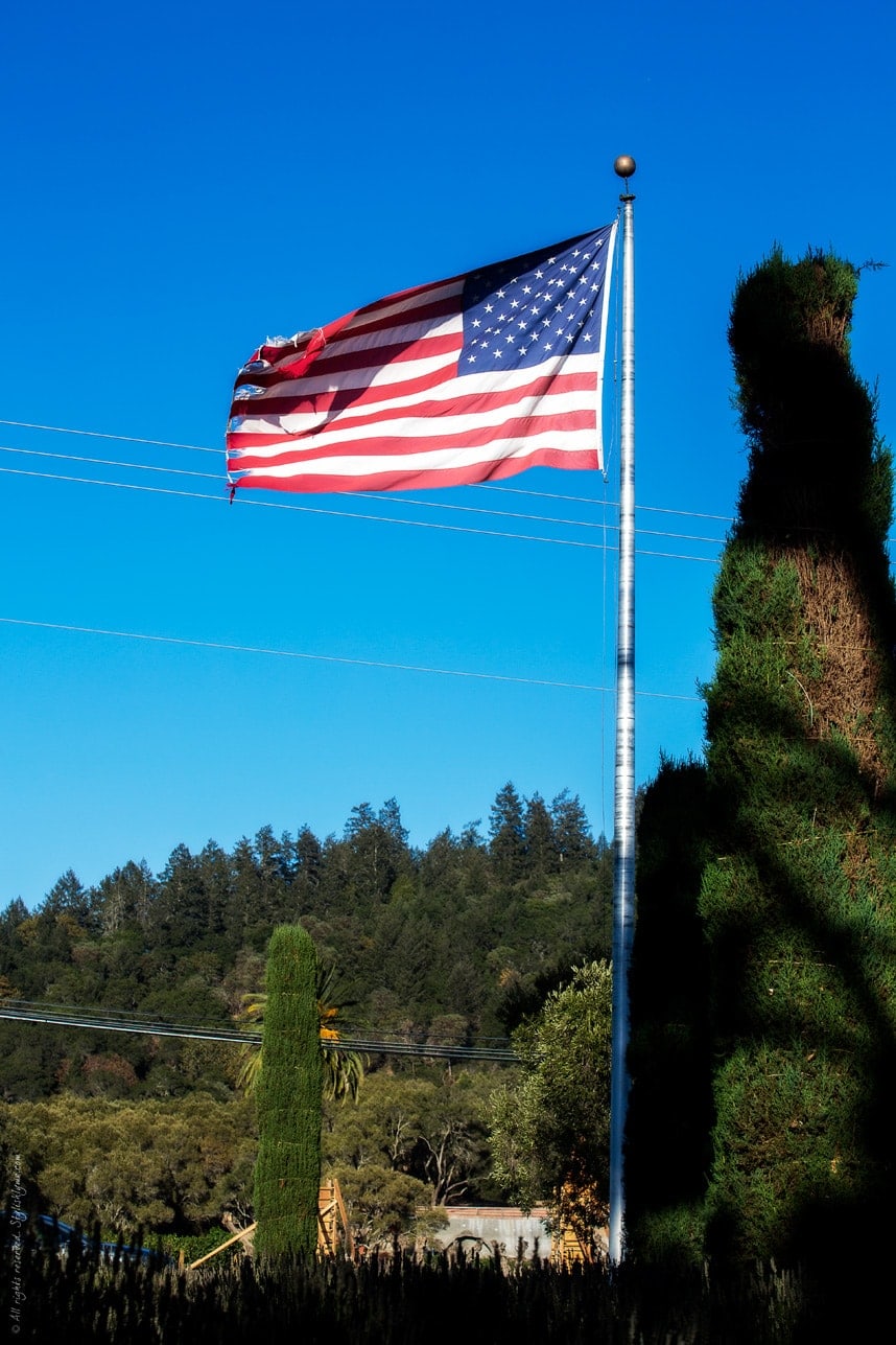 USA Flag, Napa Valley California - Visit Stylishlyme.com for more outfit inspiration and style tips