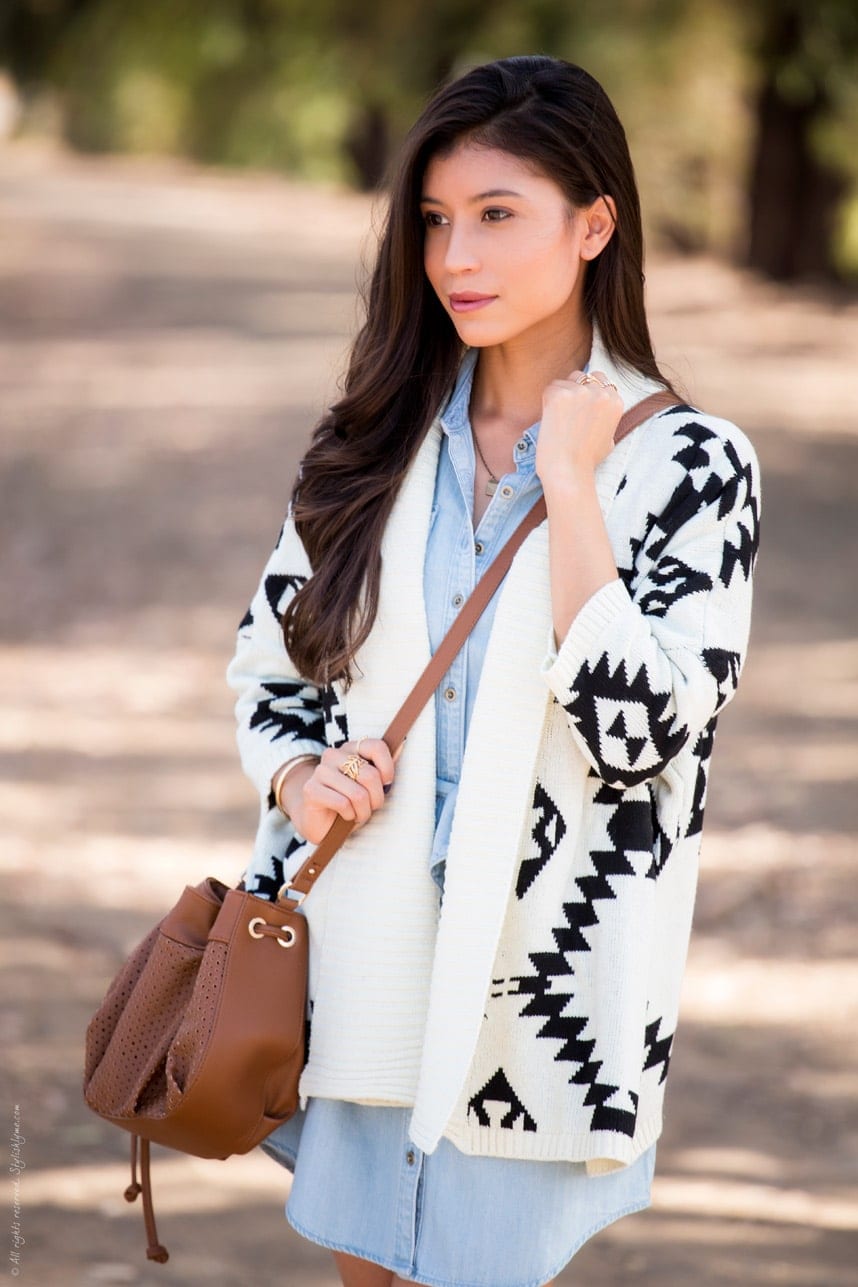 aztec pattern oversized cardigan sweater - Visit Stylishlyme.com for more outfit inspiration and style tips
