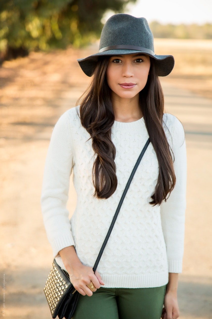 what to wear with a hat this fall - Visit Stylishlyme.com for more outfit inspiration and style tips