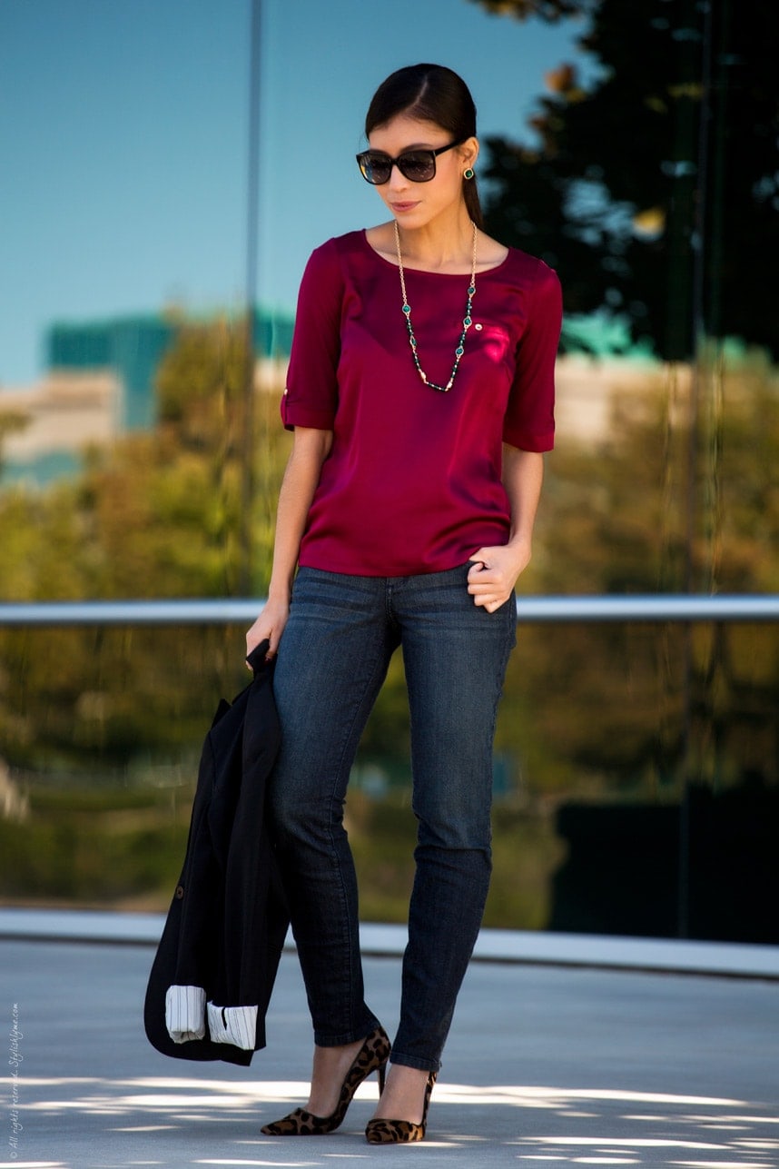 Adding burguny to your fall work outfit - Visit Stylishlyme.com for more outfit inspiration and style tips