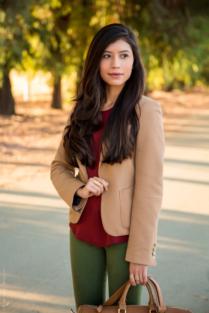 How to wear burgundy and olive green in a fall outfit - Visit Stylishlyme.com for more outfit inspiration and style tips