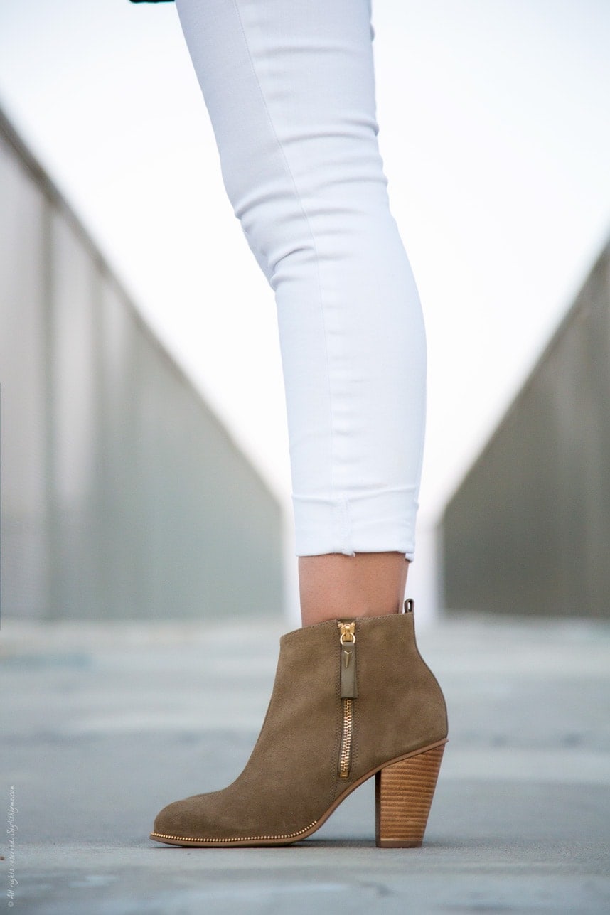 taupe ankle boots and white jeans - Visit Stylishlyme.com for more outfit inspiration and style tips