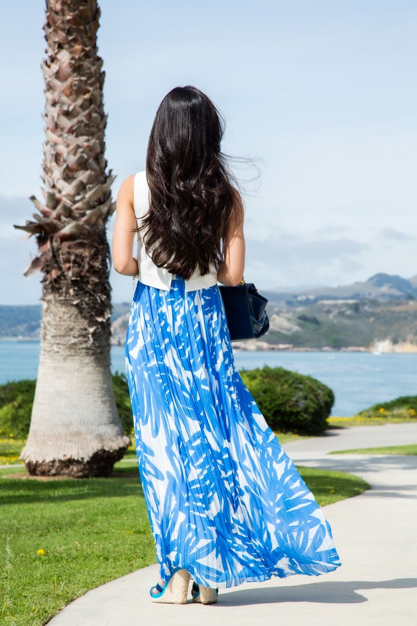 blue patterned maxi dress for beach (Stylish Beach Wear) - Visit Stylishlyme.com for more outfit inspiration and style tips