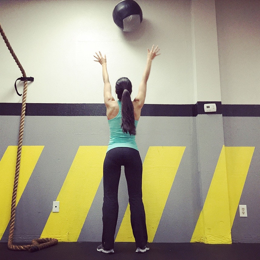 CrossFit Workouts - 10 Things I Learned From My First Month of CrossFit - A Woman's POV