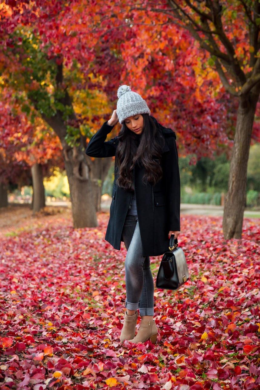Cute Fall Outfit- Visit Stylishlyme.com to view what are the three fall essentials that will make you outfit 10x more stylish