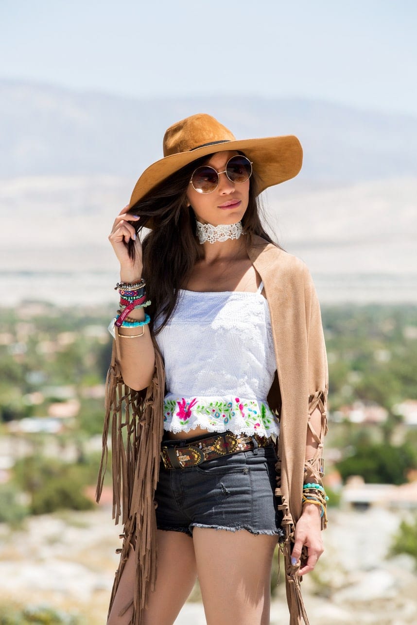 coachella clothes style - Visit Stylishlyme.com to read more about what to wear to Coachella and different Coachella styles
