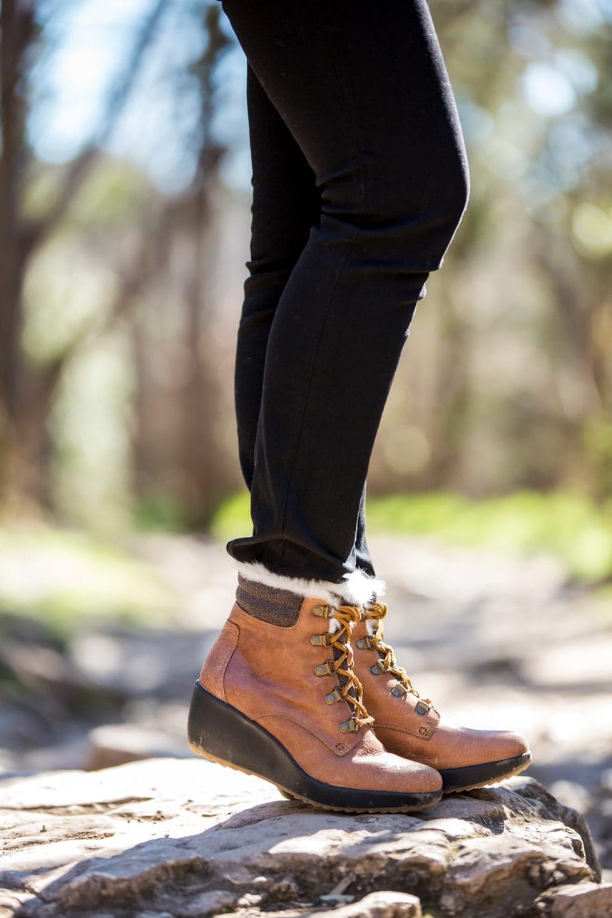 trendy walking boots womens