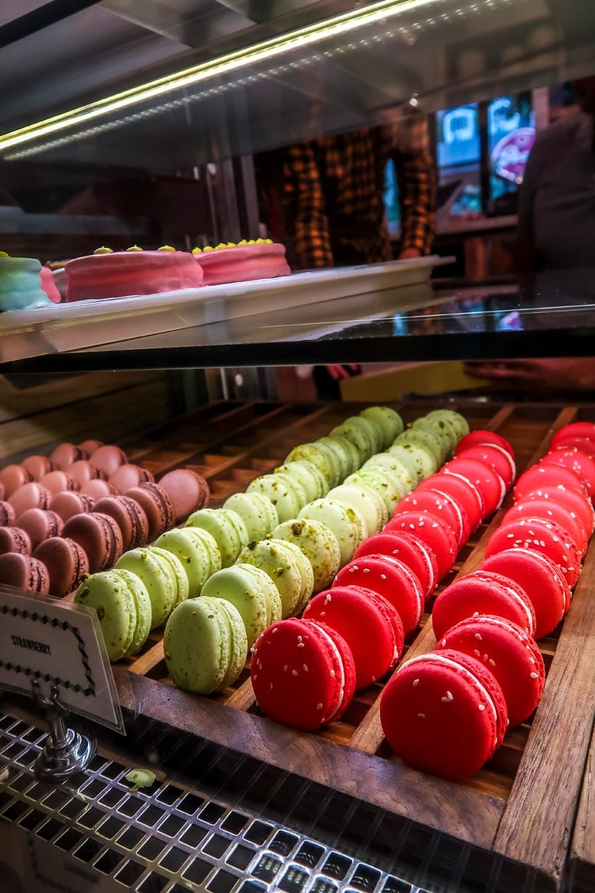 Macaroons from Bakery Lorraine San Antonio - love this quick and easy guide to the San Antonio Riverwalk - great pics too!