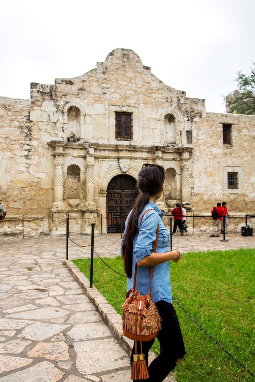 Visiting the Alamo - love this quick and easy guide to the San Antonio Riverwalk - great pics too!