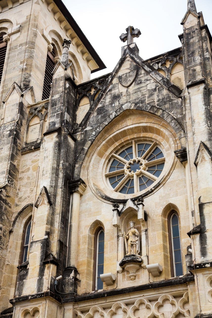 Catholic Church in San Antonio - love this quick and easy guide to the San Antonio Riverwalk - great pics too!
