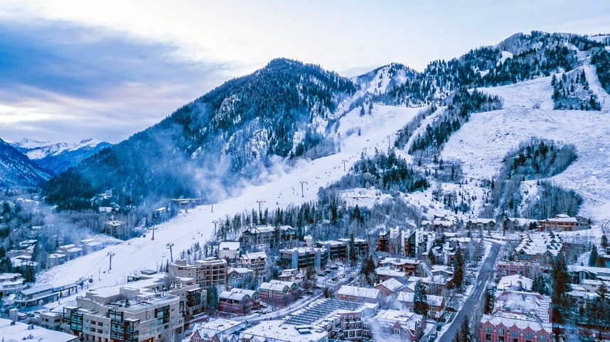 Smuggler mountain aspen -Visit Stylishlyme.com to view the Things to Do in Aspen - Winter Activities