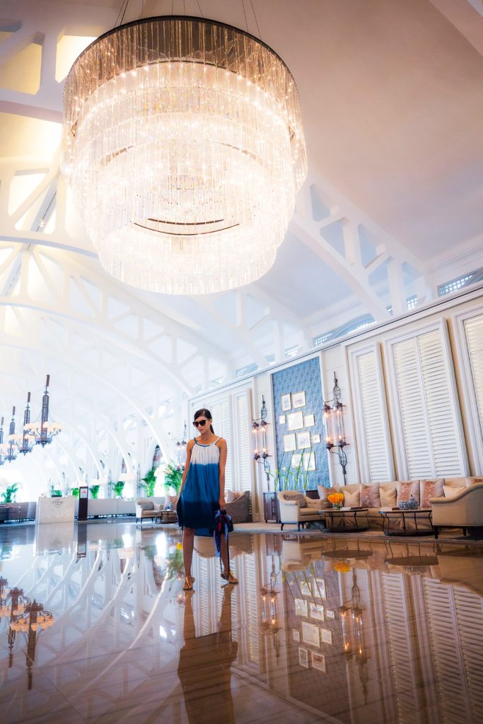 The Fullerton Bay Hotel Chandelier - The Best Luxury Hotel in Singapore - The Fullerton Bay